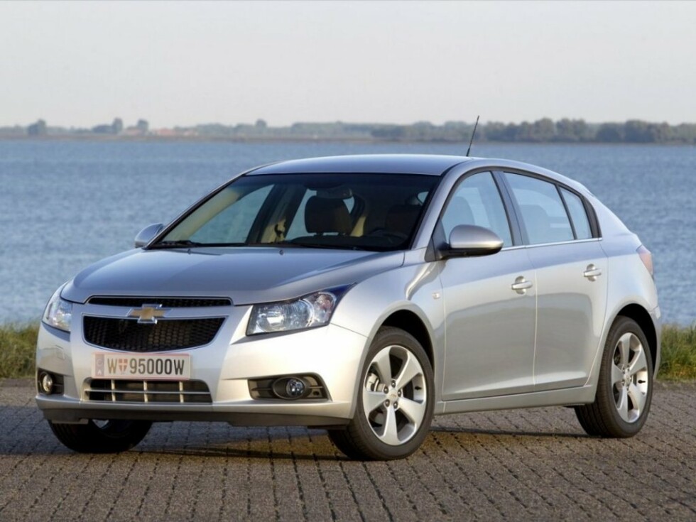 Коврики текстильные "Комфорт" для Chevrolet Cruze I (хэтчбек 5 дв / J305) 2011 - 2012, черные, 5шт.